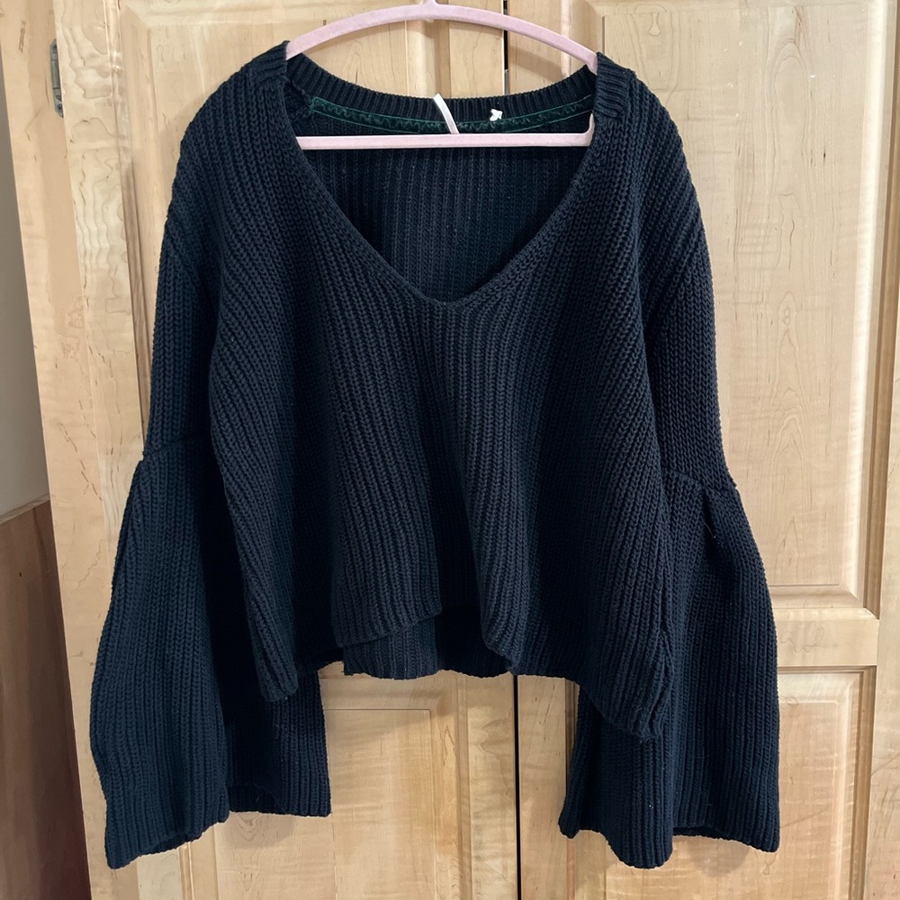 Free People Deep V Flare Sleeve Sweater Size M
